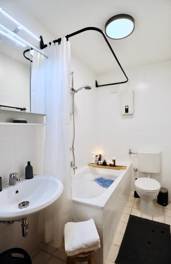 אסן Sapphire Apartment: Free Parking + Netflix + Bathtub מראה חיצוני תמונה